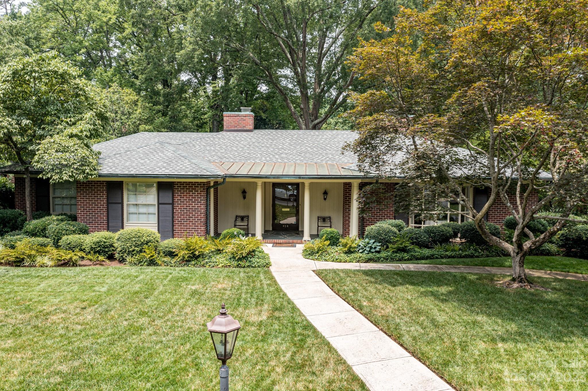 818 Colville Road Charlotte, NC 28207 - Photo 4 of 45 Gallery Image 4
