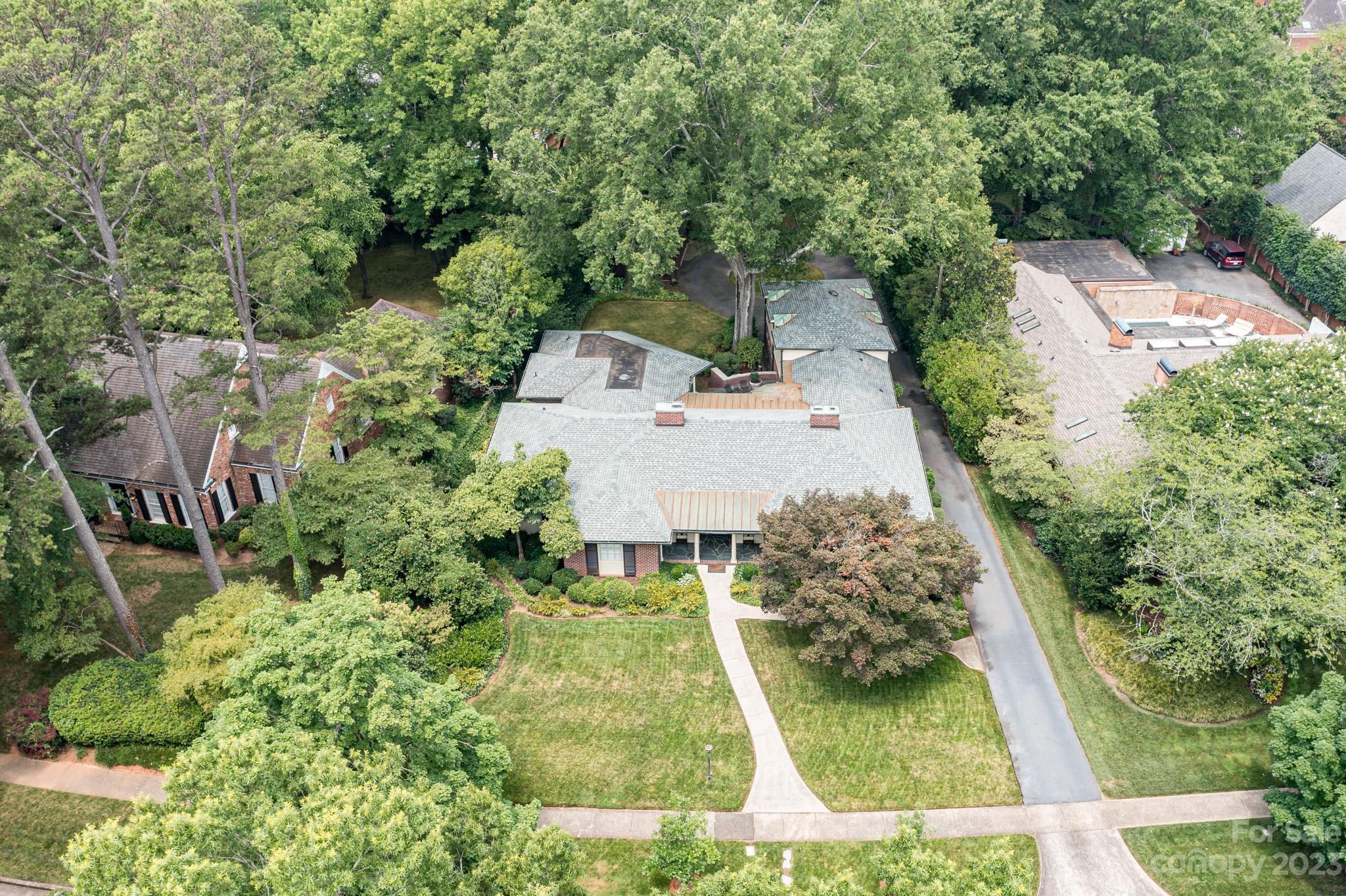 818 Colville Road Charlotte, NC 28207 - Photo 5 of 45 Gallery Image 5