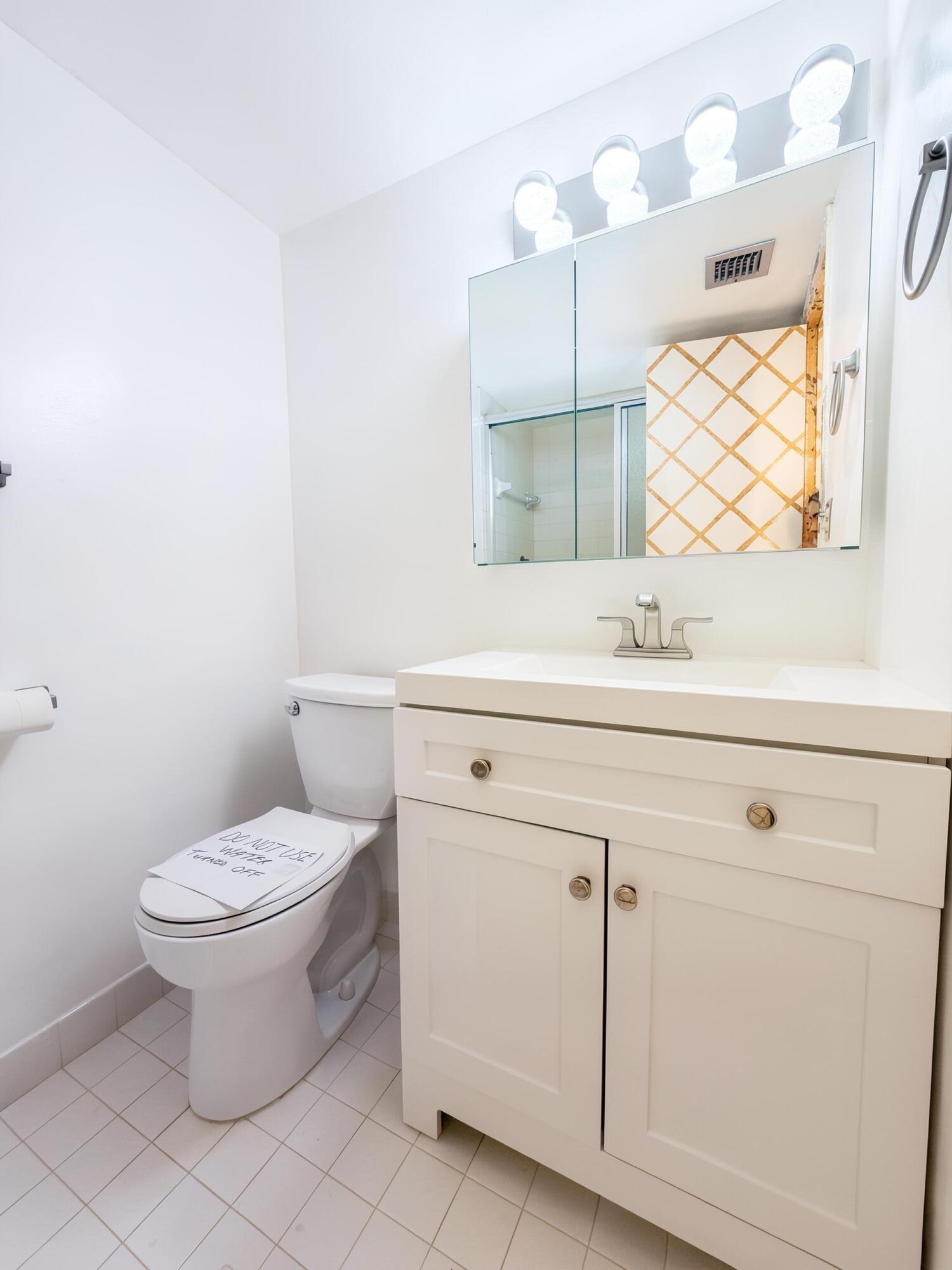 3930 Inverrary Boulevard, Unit 303 Lauderhill, FL 33319 - Photo 25 of 36 6a374471ddd981d80fe3921f