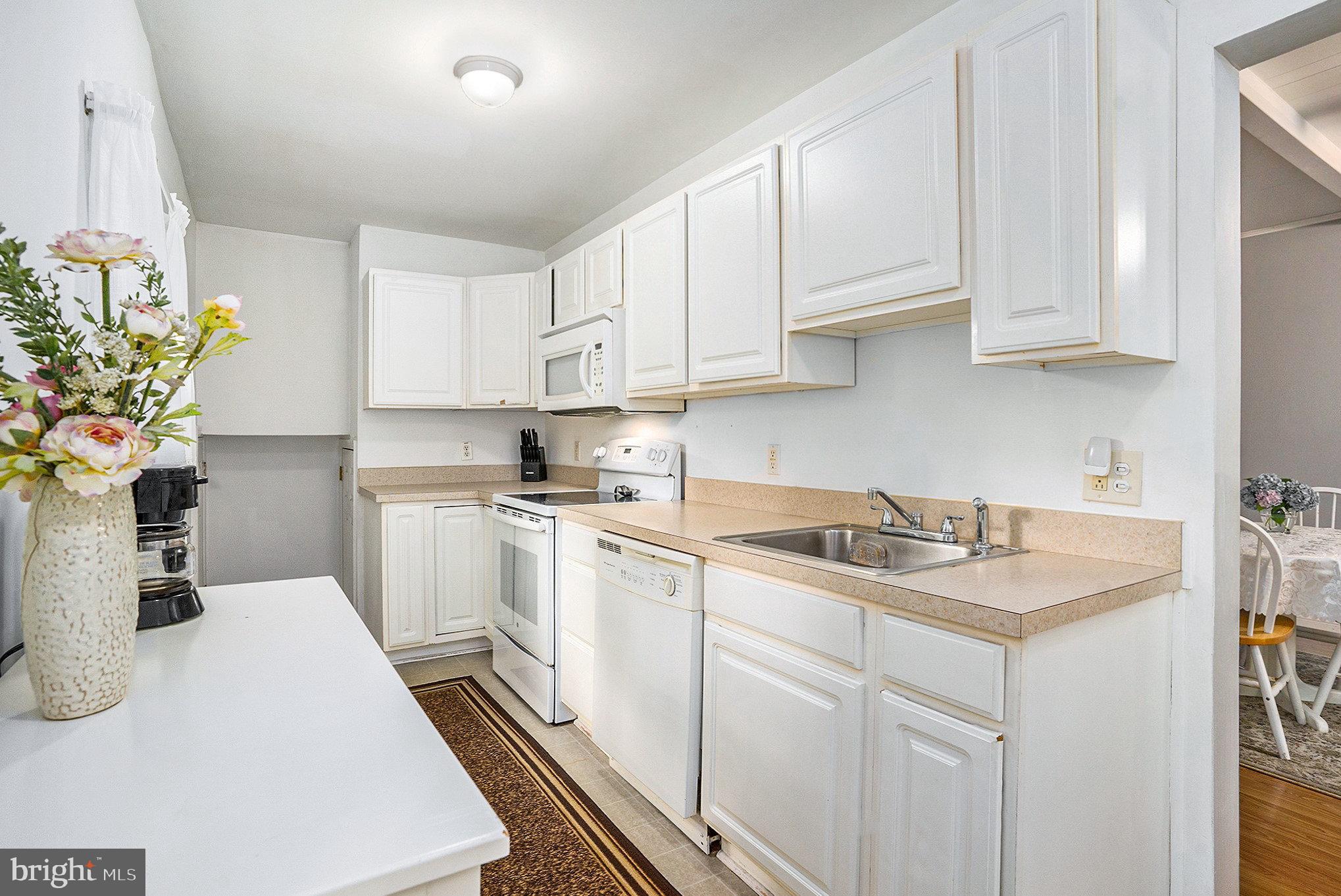 8 Chestnut Road Newtown Square, PA 19073 - Photo 9 of 28 Gallery Image 9