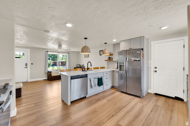 55 East Diamond Street Layton, UT 84041 - Photo 9 of 28 Kitchen
