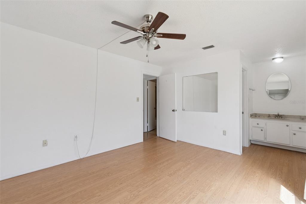 2811 Southwest Archer Road, Unit A2 Gainesville, FL 32608 - Photo 14 of 26 a view of an empty room