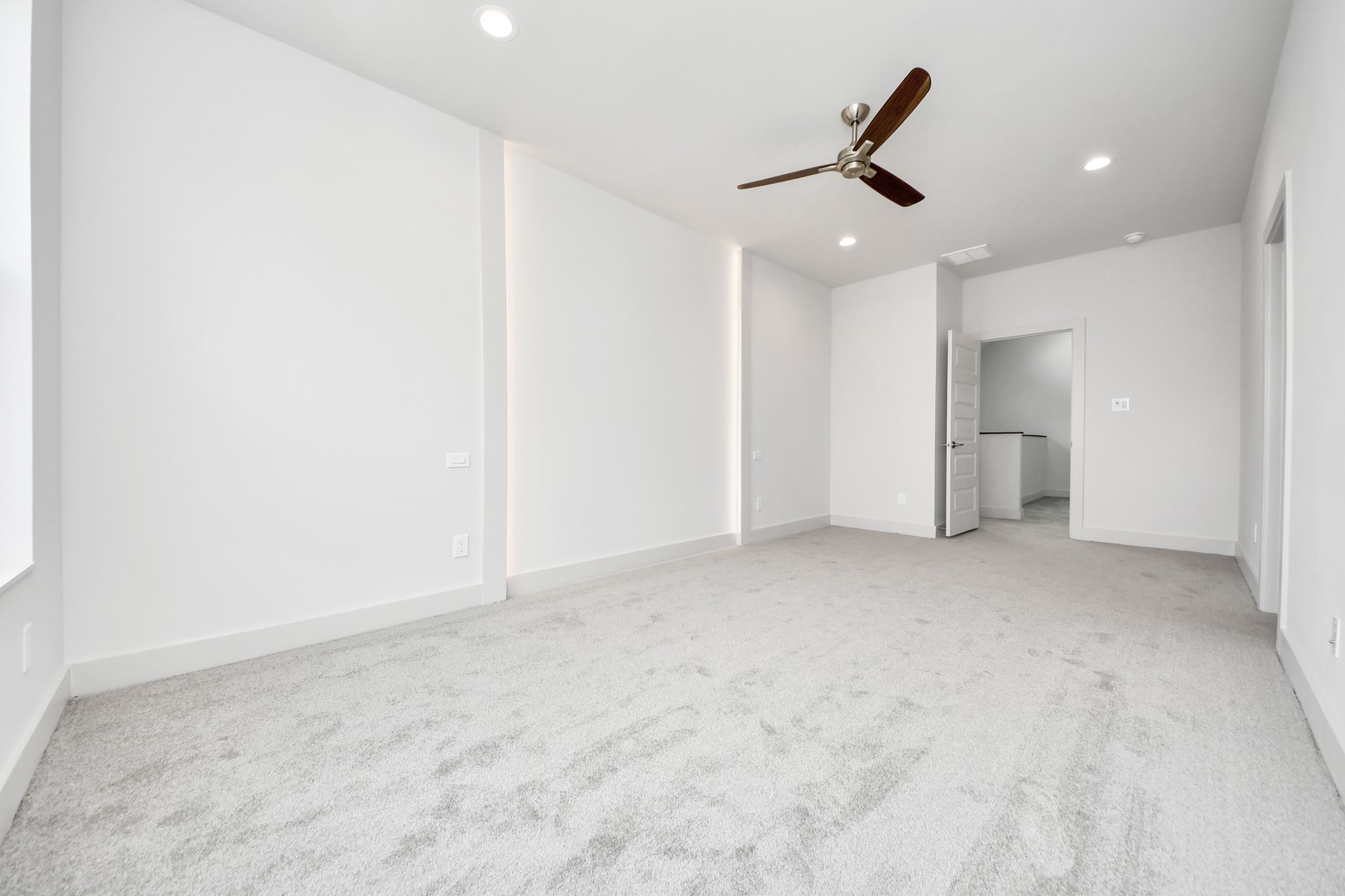 4011 Boho Lane Houston, TX 77045 - Photo 17 of 21 primary suite