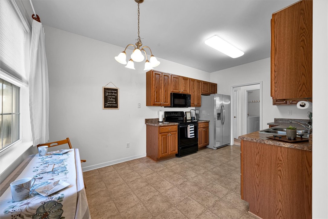135 Fledgling Way Easley, SC 29642 - Photo 15 of 38 Kitchen