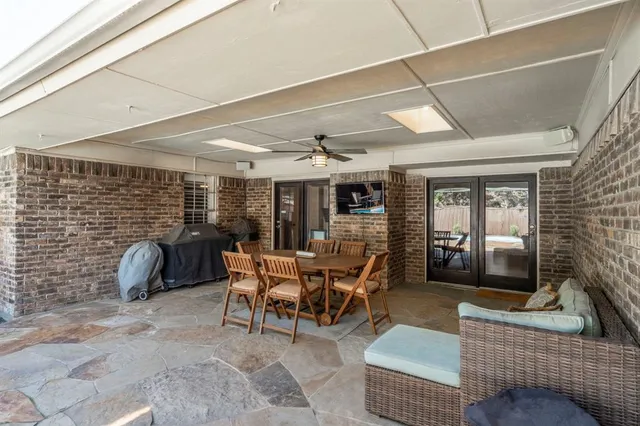 $555,000 | 7335 La Bolsa Drive, Dallas, TX 75248