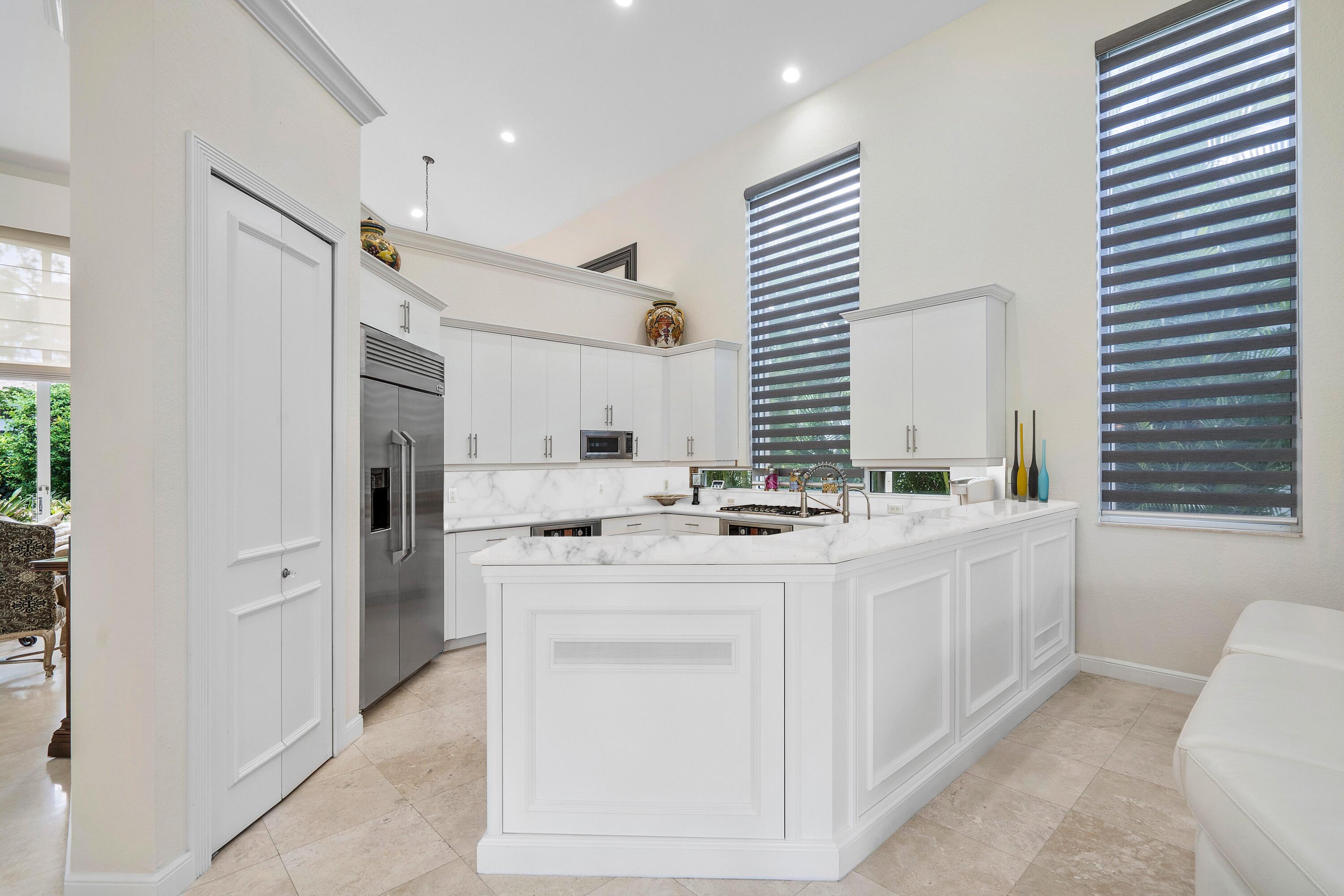 6379 Avalon Pointe Court Boca Raton, FL 33496 - Photo 4 of 37 1748069402309_4142