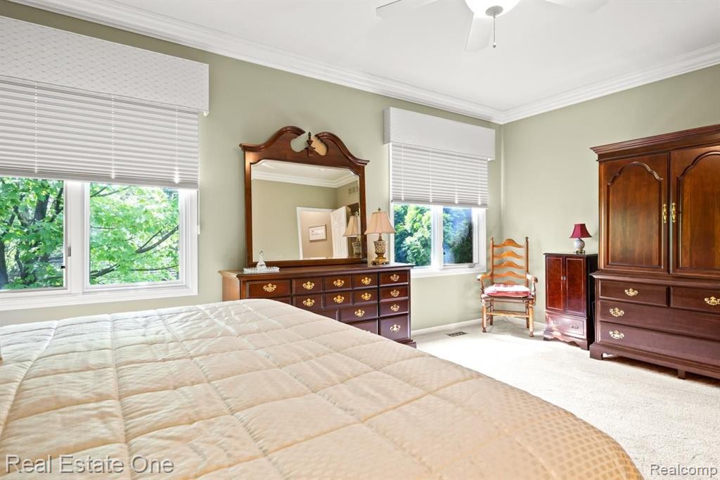 1112 Waycroft Court Rochester, MI 48307 - Photo 27 of 63
