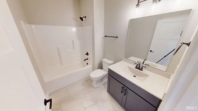 $399,900 | 3580 North W Shafer Drive, Monticello, IN 47960