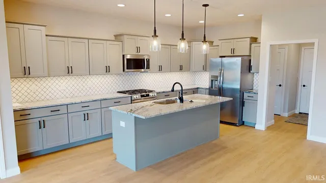 $399,900 | 3580 North W Shafer Drive, Monticello, IN 47960