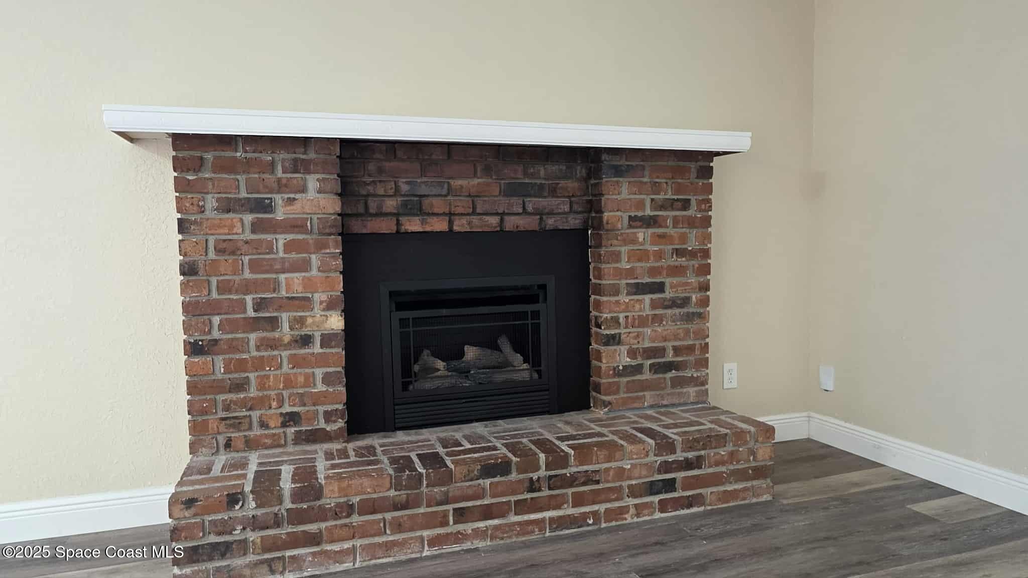 410 4th Street Merritt Island, FL 32953 - Photo 11 of 37 30f42ea8-547b-4344-83ee-58b40a2c1773