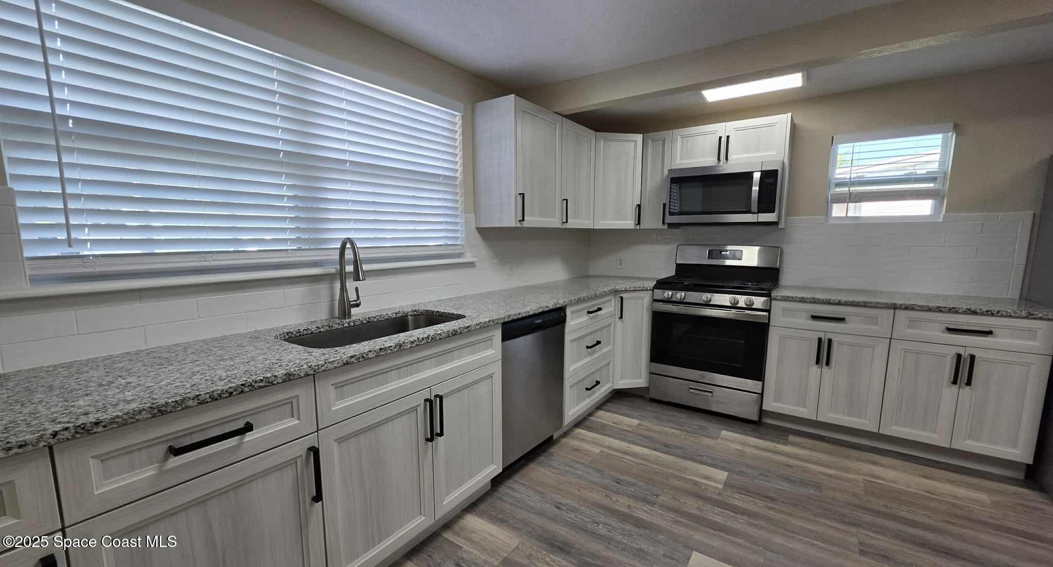 410 4th Street Merritt Island, FL 32953 - Photo 6 of 37 8e2d617a-8bf0-4866-86d7-6c6256e8930b