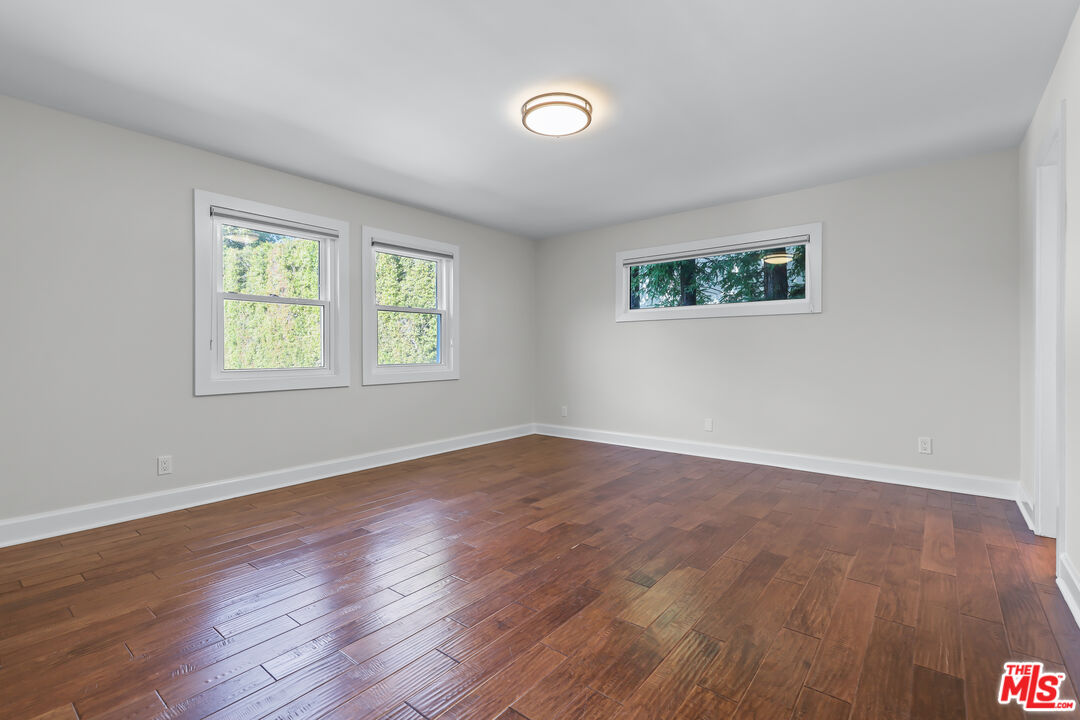 4744 Haskell Avenue Encino, CA 91436 - Photo 27 of 64