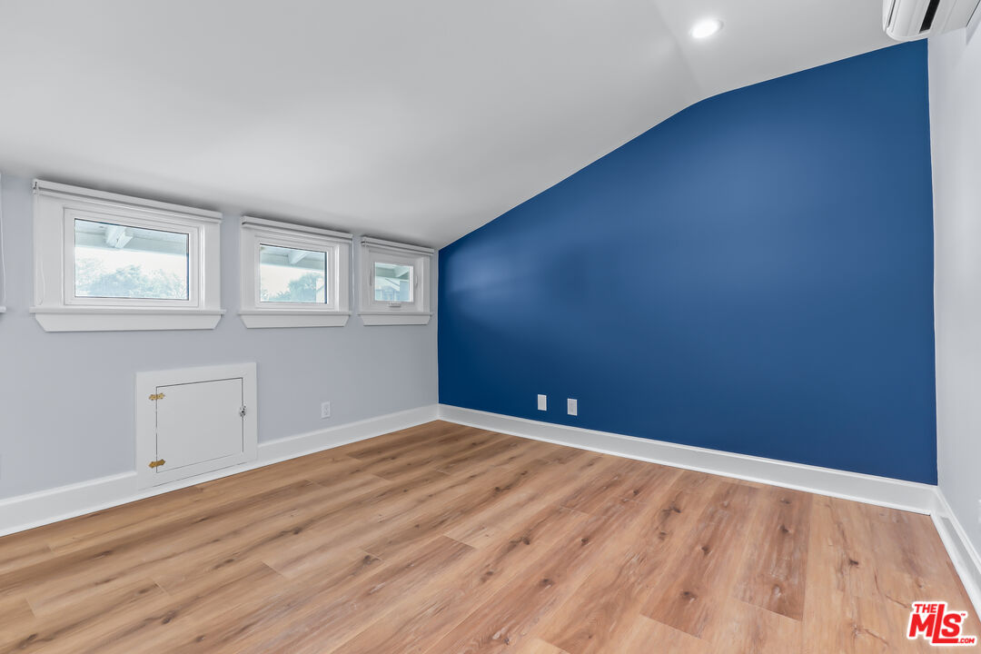 4744 Haskell Avenue Encino, CA 91436 - Photo 42 of 64