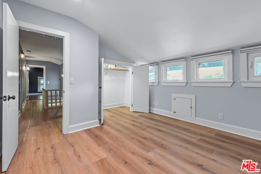 4744 Haskell Avenue Encino, CA 91436 - Photo 43 of 64