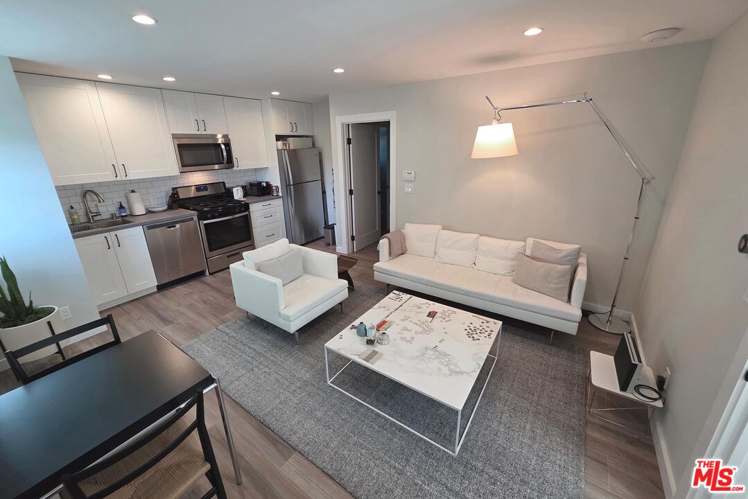 4744 Haskell Avenue Encino, CA 91436 - Photo 59 of 64