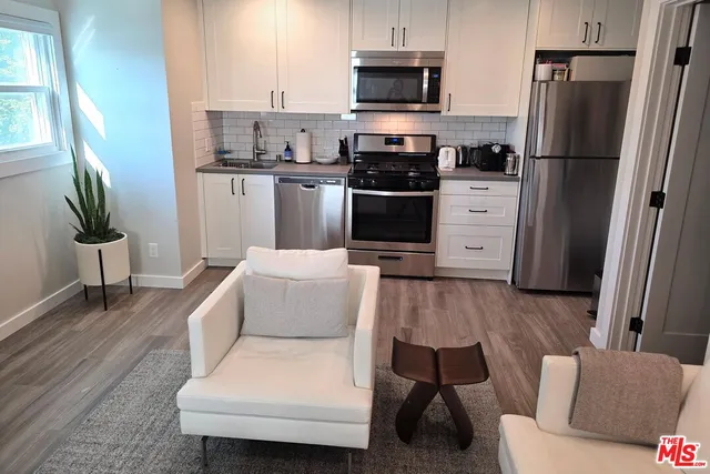 $14,500 | 4744 Haskell Avenue, Encino, CA 91436