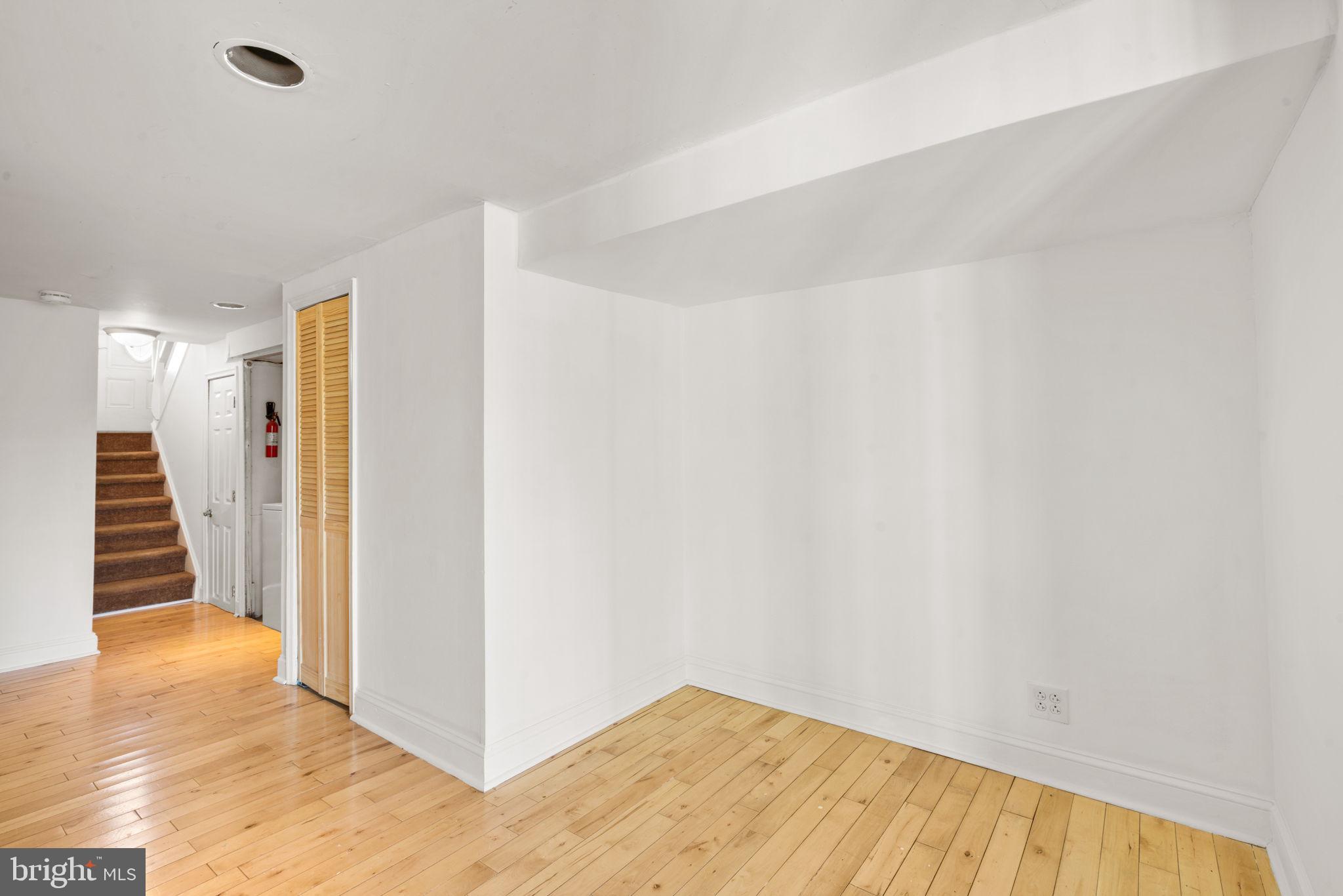 3134 Holly Road Philadelphia, PA 19154 - Photo 22 of 35 Finished Basement