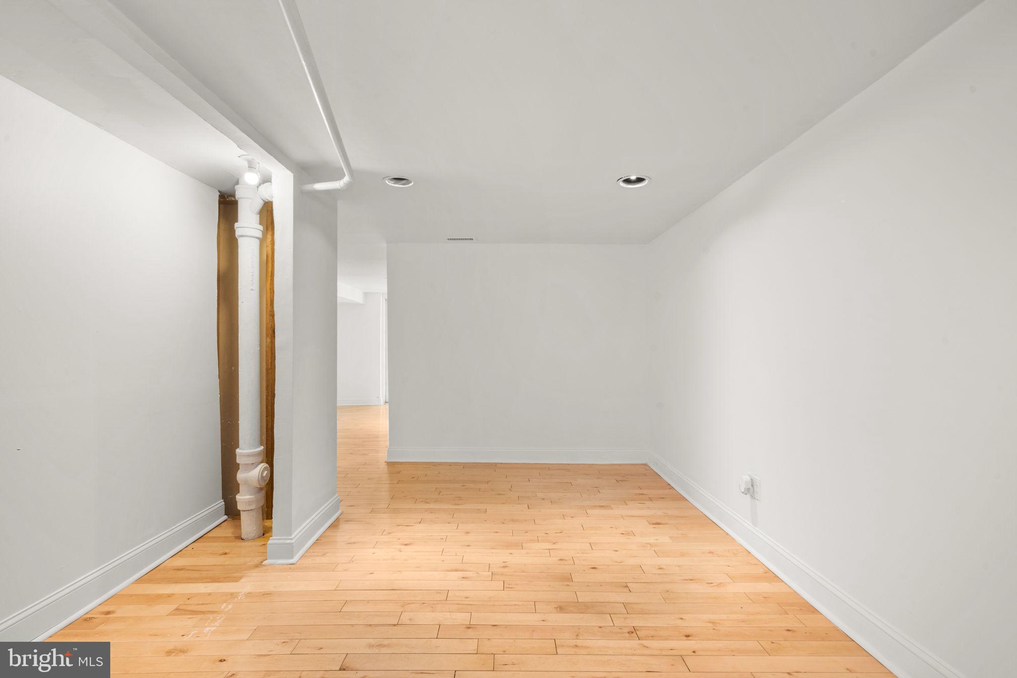 3134 Holly Road Philadelphia, PA 19154 - Photo 28 of 35 Finished Basement