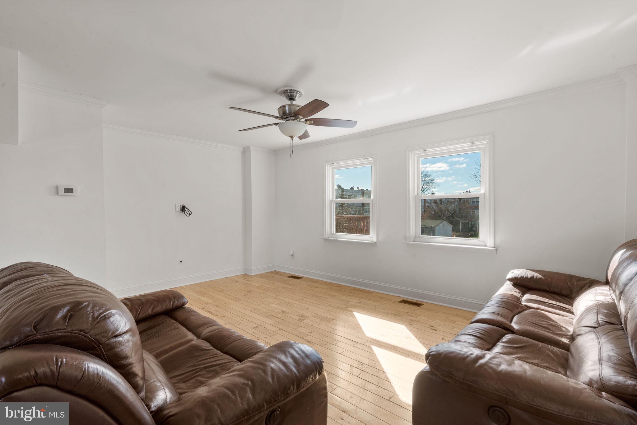 3134 Holly Road Philadelphia, PA 19154 - Photo 10 of 35 Living room with windows to the rear yard