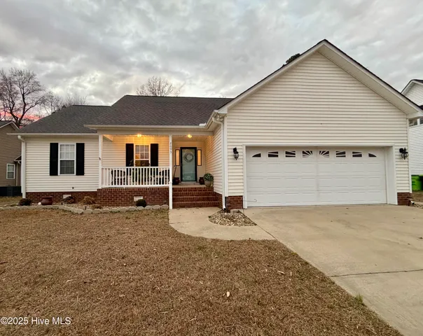$285,000 | 2693 Westminster Drive, Winterville, NC 28590