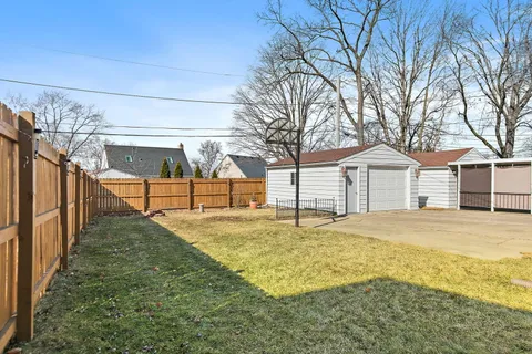 $185,000 | 917 North 7th Street, DeKalb, IL 60115