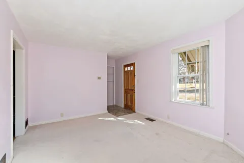 $185,000 | 917 North 7th Street, DeKalb, IL 60115