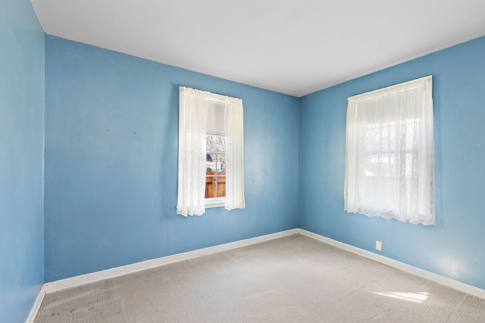 917 North 7th Street DeKalb, IL 60115 - Photo 6 of 27