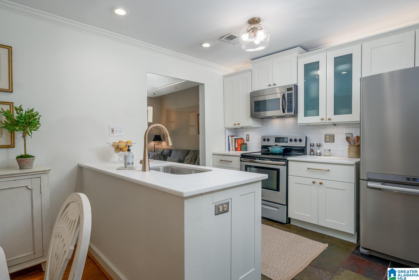 208 Colby Street Birmingham, AL 35213 - Photo 11 of 49