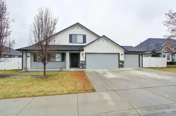 $550,000 | 350 Syringa Springs Drive, Fruitland, ID 83619
