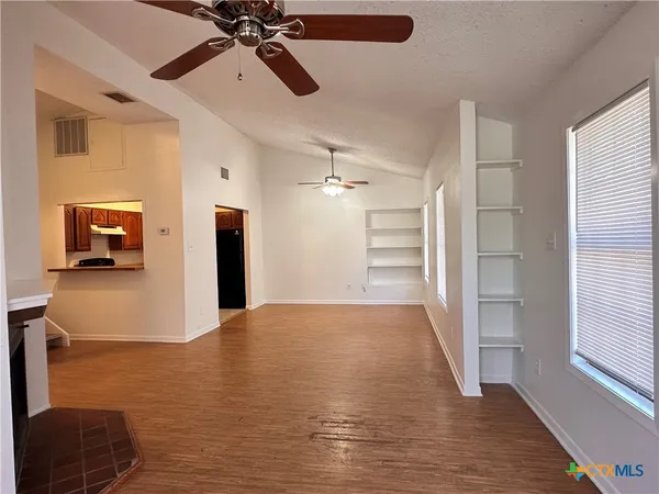 $1,725 | 899 Hillyer Street, San Marcos, TX 78666