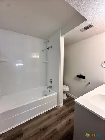 $1,725 | 899 Hillyer Street, San Marcos, TX 78666