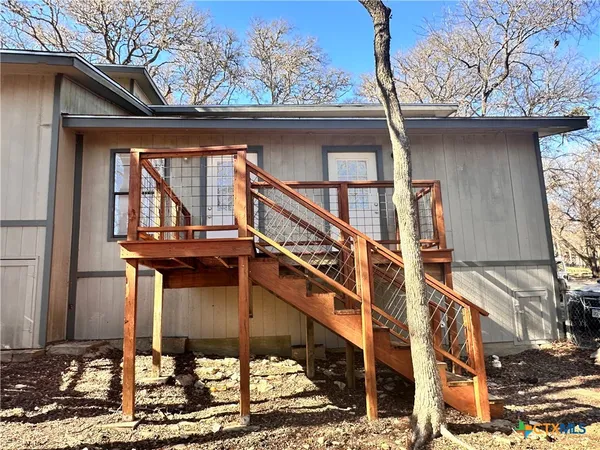 $1,725 | 899 Hillyer Street, San Marcos, TX 78666