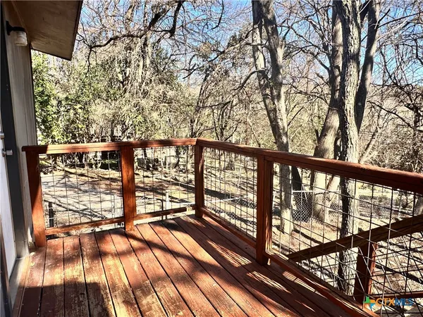 $1,725 | 899 Hillyer Street, San Marcos, TX 78666