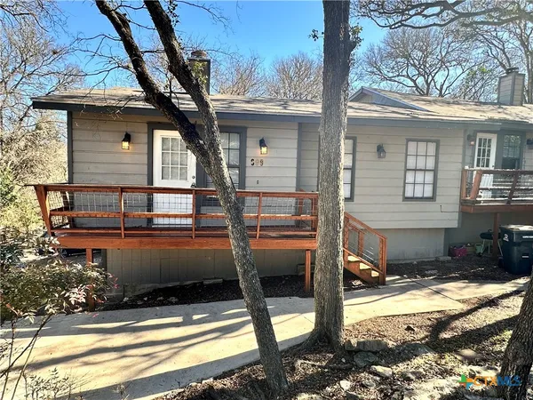 $1,725 | 899 Hillyer Street, San Marcos, TX 78666