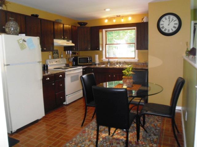 222 Dalton Division Road Pittsfield, MA 01201 - Photo 9 of 31 Kitchen