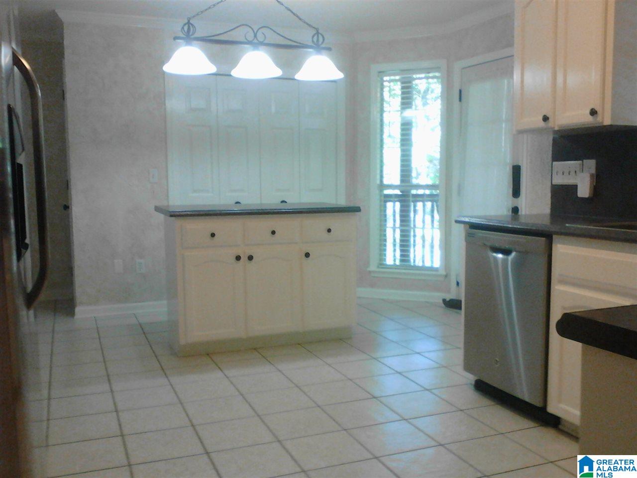 129 Milgray Lane Calera, AL 35040 - Photo 4 of 15