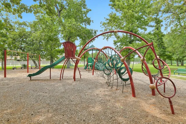 $520,000 | 111 Meadow Valley Drive, Conroe, TX 77384