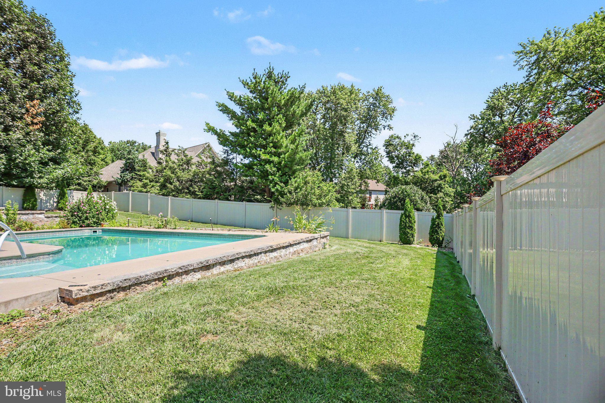 2450 Hartford Road York, PA 17402 - Photo 28 of 36 Gallery Image 28