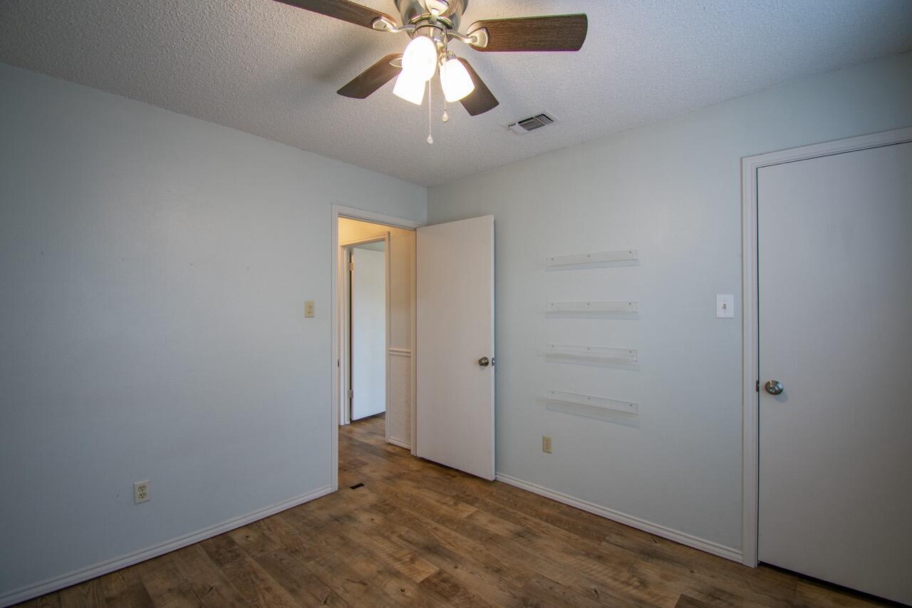 5706 87th Place Lubbock, TX 79424 - Photo 9 of 18 5706 87th Place Lubbock-18 Large