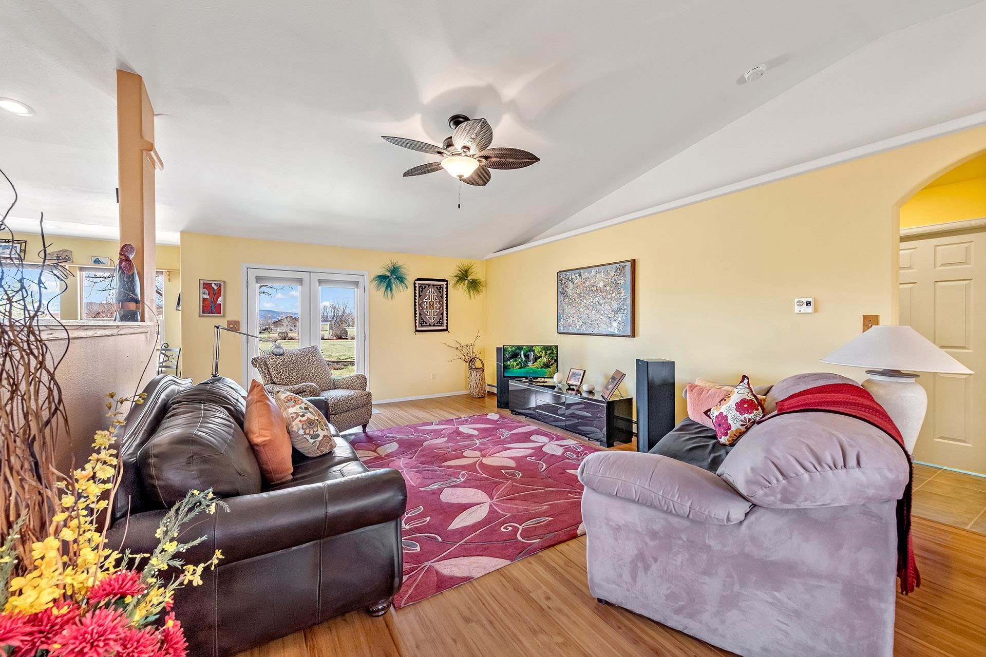 1231 Signal Rock Road Grand Junction, CO 81505 - Photo 4 of 28