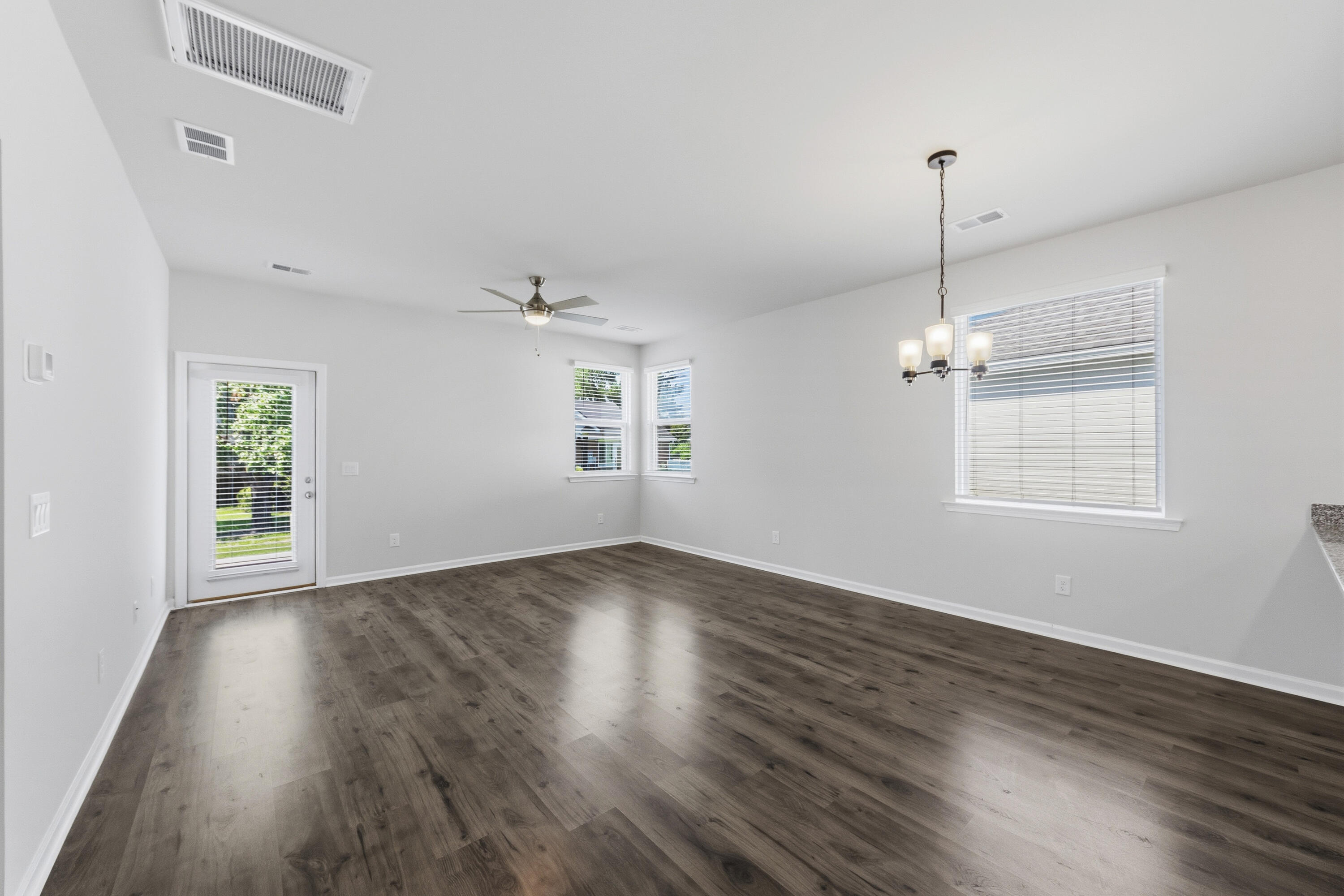 1307 Warrens Way Manning, SC 29102 - Photo 6 of 21 _01A8960