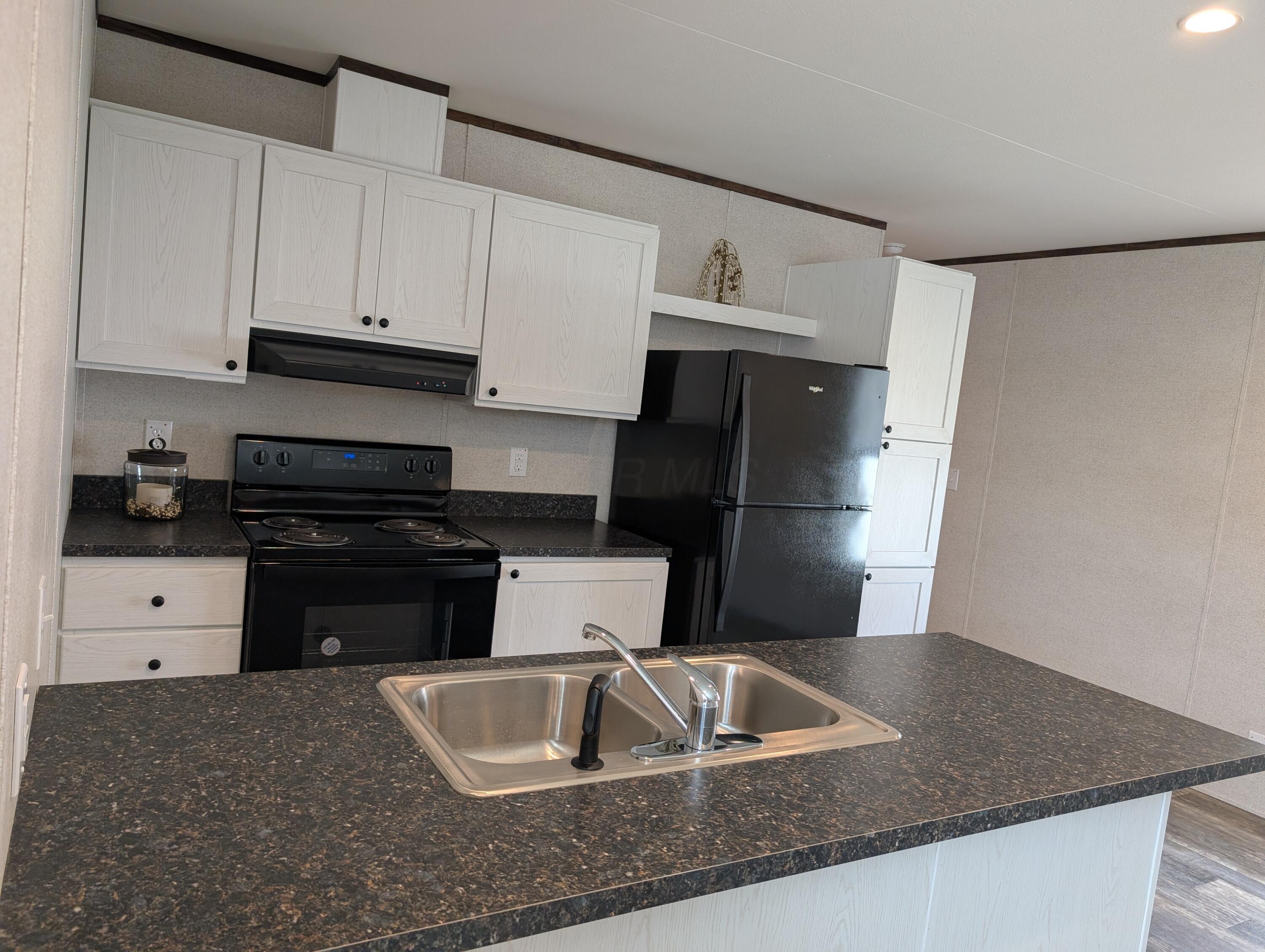 10901 Borror Road, Unit 19 Orient, OH 43146 - Photo 14 of 28 Kitchen
