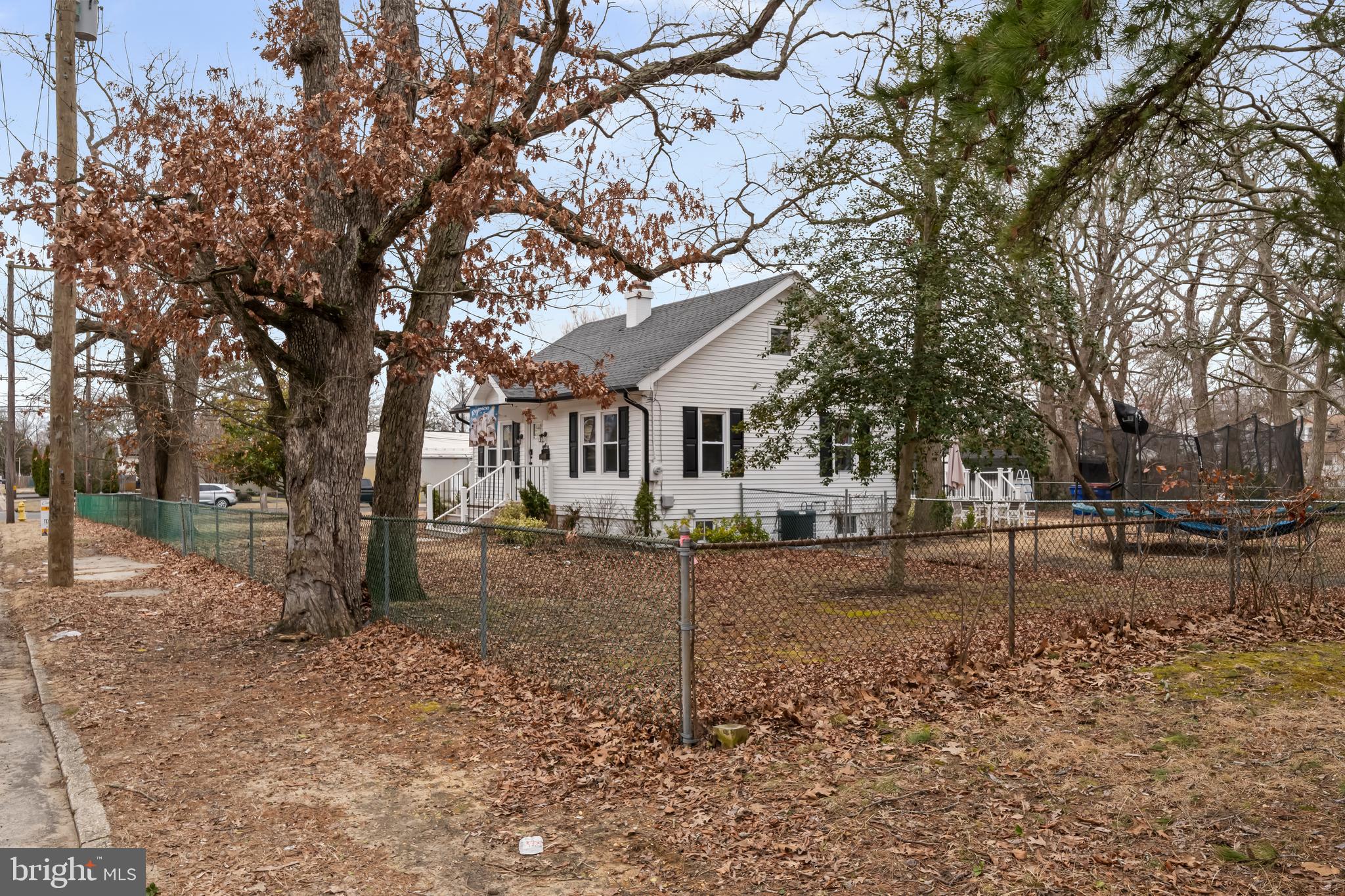708 South 3rd Street Millville, NJ 08332 - Photo 26 of 33 a view of a house with a yard