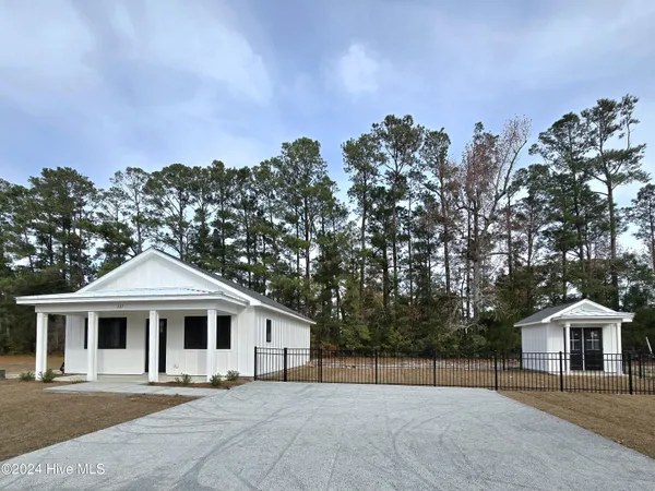$243,000 | 148 Long Pond Loop, Swansboro, NC 28584
