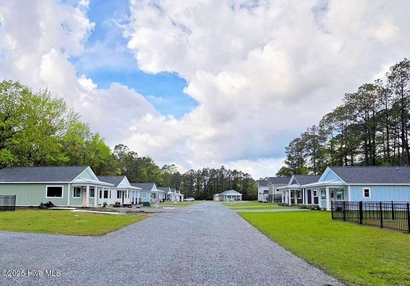 148 Long Pond Loop Swansboro, NC 28584 - Photo 4 of 48 Cabins at Old Horse