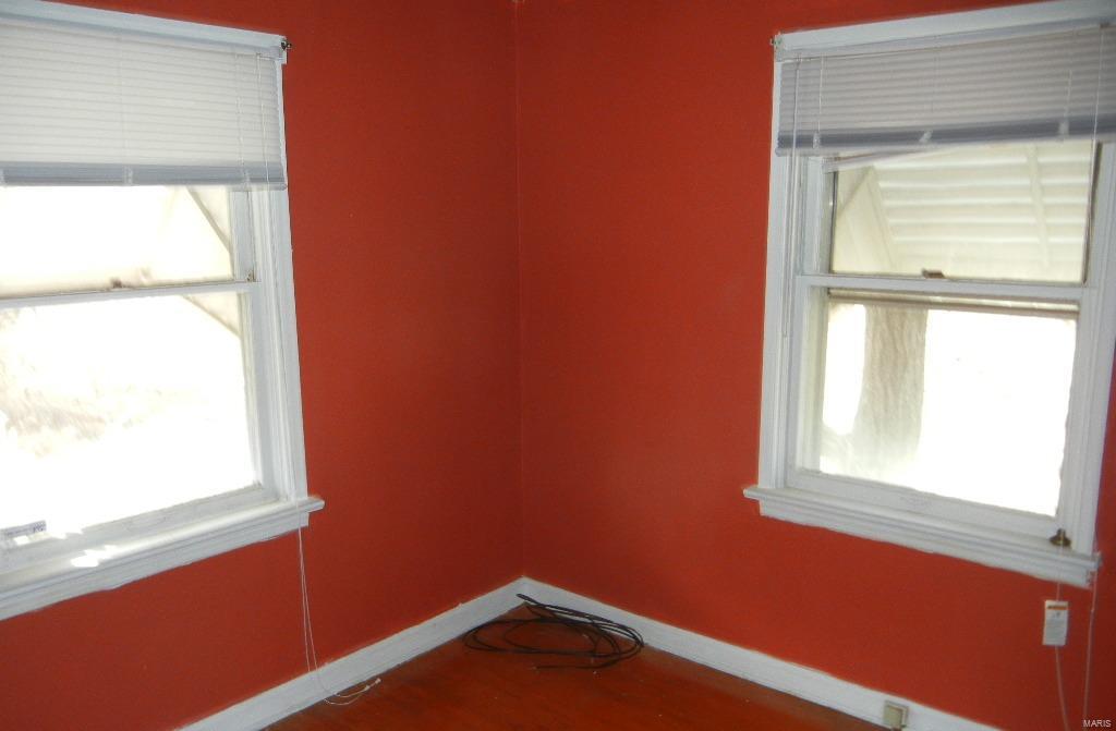 1909 North Hanley Road St. Louis, MO 63114 - Photo 4 of 6 Gallery Image 4