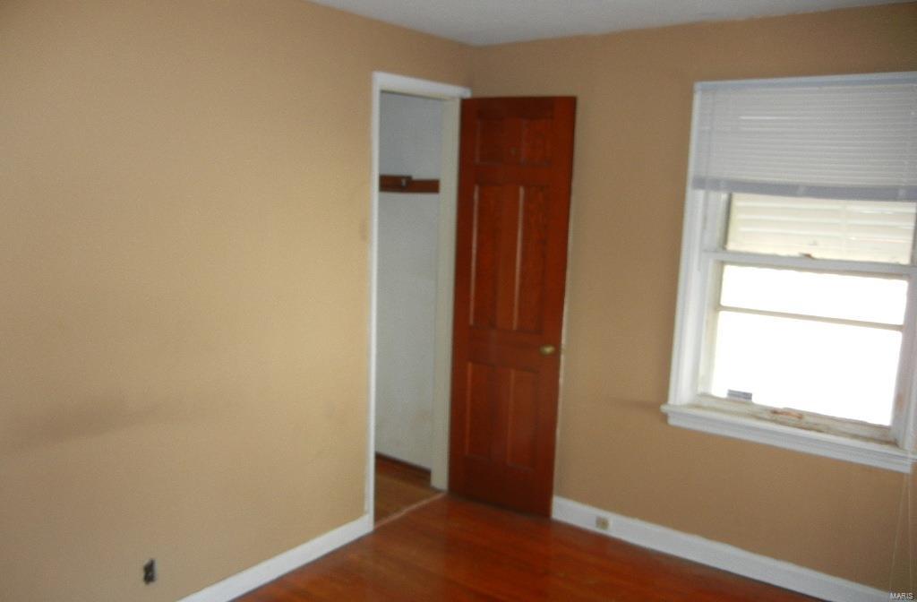1909 North Hanley Road St. Louis, MO 63114 - Photo 5 of 6 Gallery Image 5