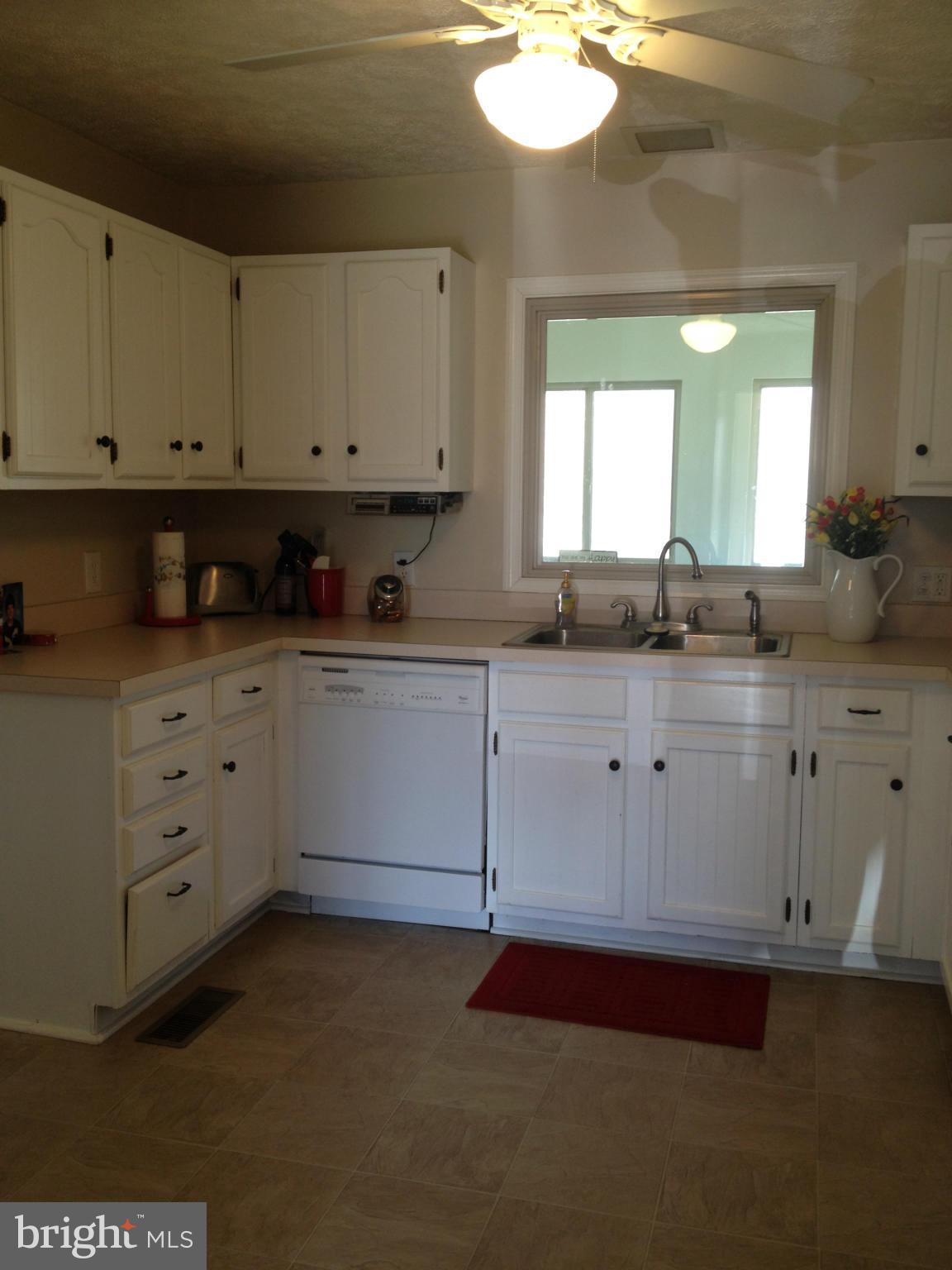 306 Happy Creek Road Locust Grove, VA 22508 - Photo 8 of 28 Kitchen