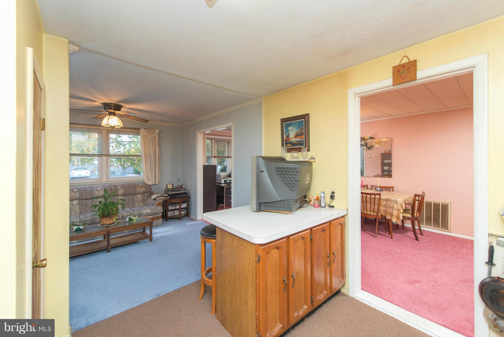 7840 Harbor Road Pasadena, MD 21122 - Photo 12 of 30 Kitchen