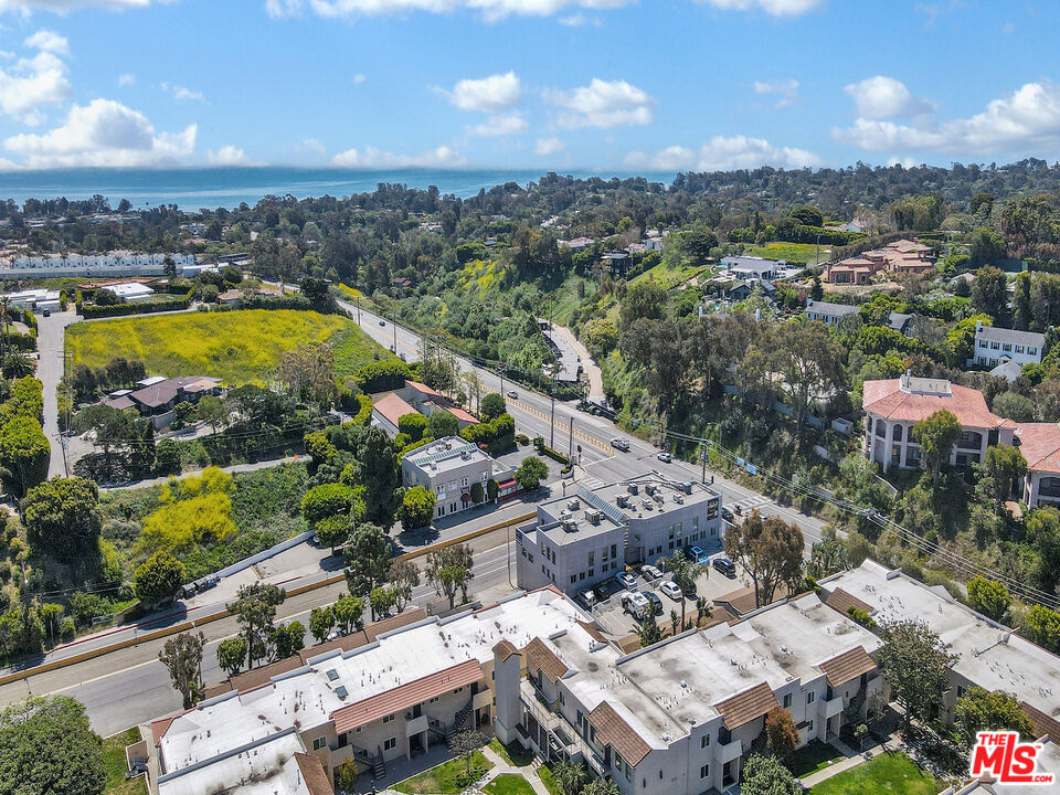 6472 Cavalleri Road Malibu, CA 90265 - Photo 24 of 25